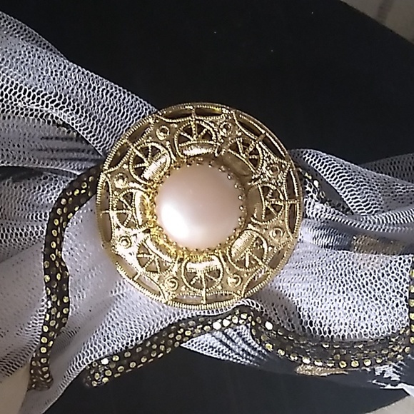 Beautiful Scarf Clip - Picture 2 of 5